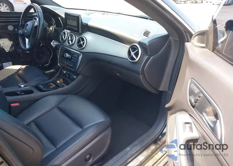 2014 Mercedes-Benz Cla 250 z USA, uszkodzony, nr VIN WDDSJ4EB8EN041970